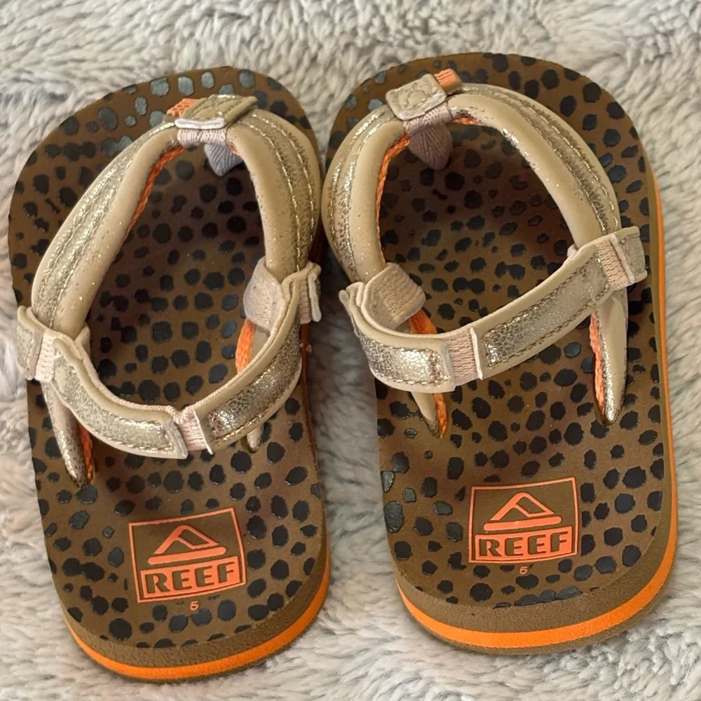 Reef Little Ahi Sandals with Gold Straps, size 5T